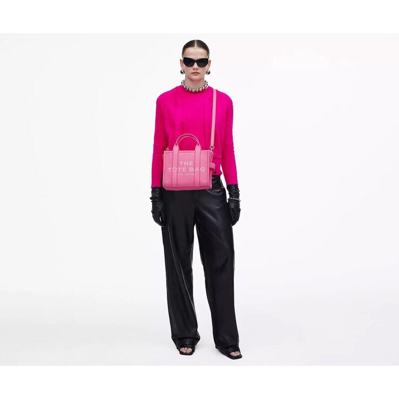 MARC JACOBS The Leather Small Tote Bag image number 19